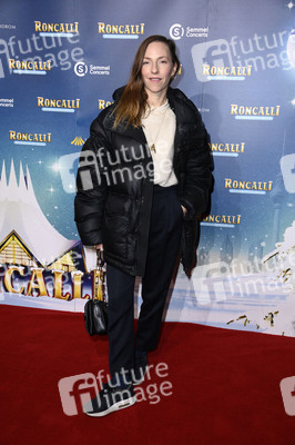 Premiere des 21. Original Roncalli Weihnachtscircus 2025 in Berlin