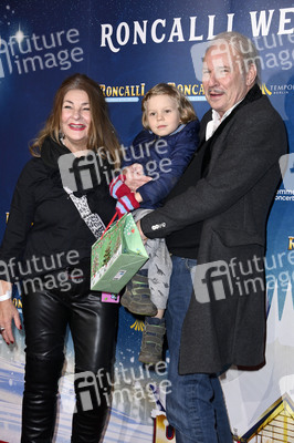 Premiere des 21. Original Roncalli Weihnachtscircus 2025 in Berlin