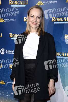 Premiere des 21. Original Roncalli Weihnachtscircus 2025 in Berlin