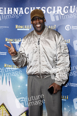 Premiere des 21. Original Roncalli Weihnachtscircus 2025 in Berlin