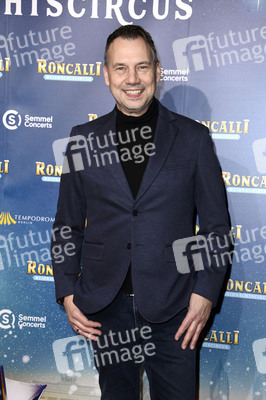 Premiere des 21. Original Roncalli Weihnachtscircus 2025 in Berlin