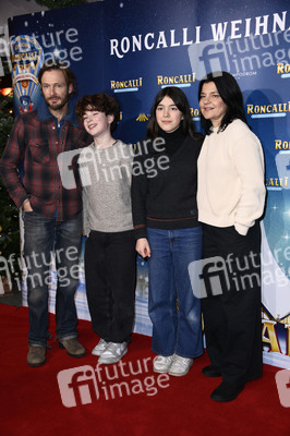 Premiere des 21. Original Roncalli Weihnachtscircus 2025 in Berlin