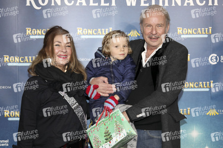 Premiere des 21. Original Roncalli Weihnachtscircus 2025 in Berlin