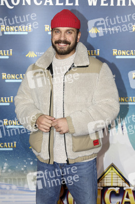 Premiere des 21. Original Roncalli Weihnachtscircus 2025 in Berlin
