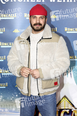 Premiere des 21. Original Roncalli Weihnachtscircus 2025 in Berlin