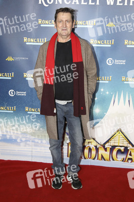 Premiere des 21. Original Roncalli Weihnachtscircus 2025 in Berlin
