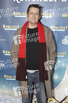 Premiere des 21. Original Roncalli Weihnachtscircus 2025 in Berlin