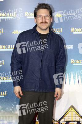 Premiere des 21. Original Roncalli Weihnachtscircus 2025 in Berlin