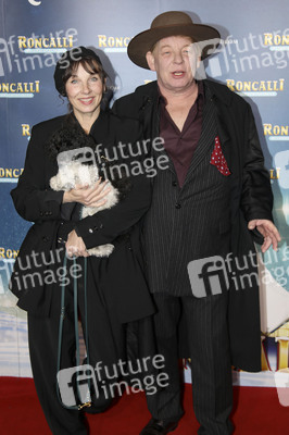 Premiere des 21. Original Roncalli Weihnachtscircus 2025 in Berlin