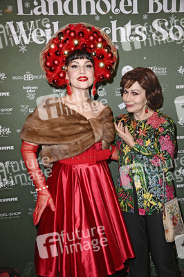 Weihnachts-Soirée mit Julian F. M. Stoeckel in Burg