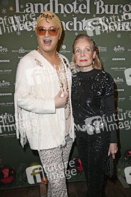 Weihnachts-Soirée mit Julian F. M. Stoeckel in Burg