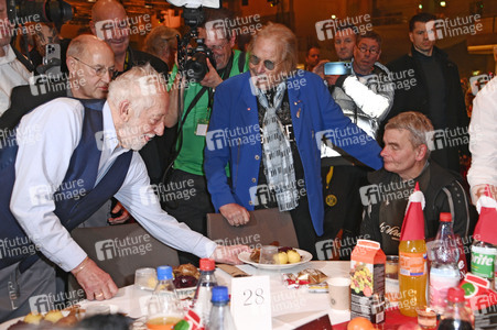 31. Weihnachtsfeier für Obdachlose und Bedürftige 2025 in Berlin