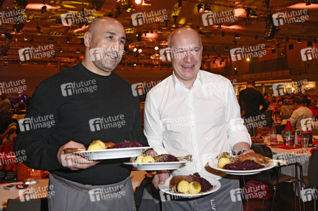 31. Weihnachtsfeier für Obdachlose und Bedürftige 2025 in Berlin