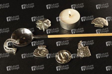 Symbolfoto Zinngießen