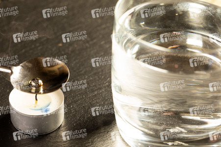 Symbolfoto Zinngießen