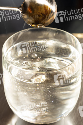 Symbolfoto Zinngießen