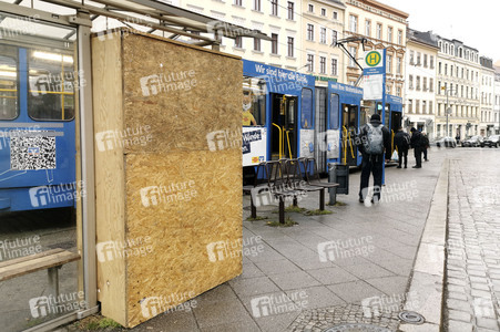 Symbolfoto Schutz gegen Pyrotechnik