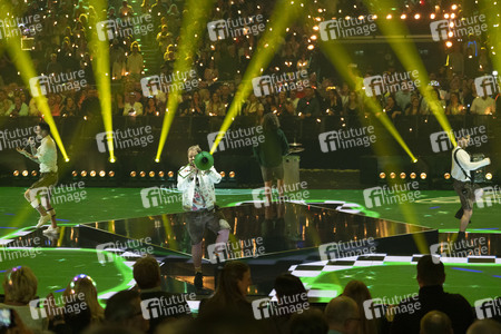 TV-Show 'Silvester-Schlagerbooom 2026 live - Die Wunderlichtershow!' in München