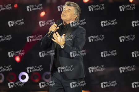 TV-Show 'Silvester-Schlagerbooom 2026 live - Die Wunderlichtershow!' in München