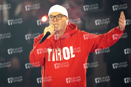 TV-Show 'Silvester-Schlagerbooom 2026 live - Die Wunderlichtershow!' in München