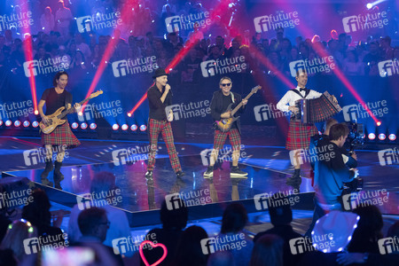 TV-Show 'Silvester-Schlagerbooom 2026 live - Die Wunderlichtershow!' in München