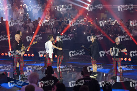 TV-Show 'Silvester-Schlagerbooom 2026 live - Die Wunderlichtershow!' in München