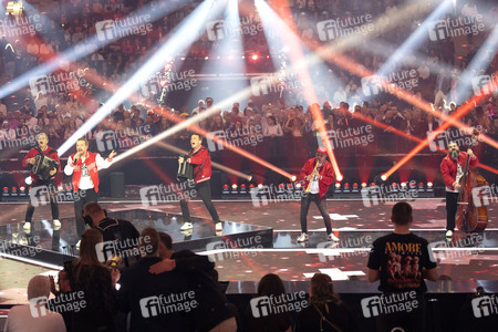 TV-Show 'Silvester-Schlagerbooom 2026 live - Die Wunderlichtershow!' in München