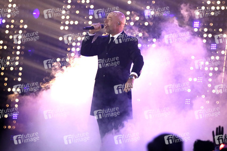 TV-Show 'Silvester-Schlagerbooom 2026 live - Die Wunderlichtershow!' in München