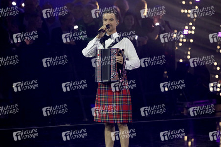 TV-Show 'Silvester-Schlagerbooom 2026 live - Die Wunderlichtershow!' in München