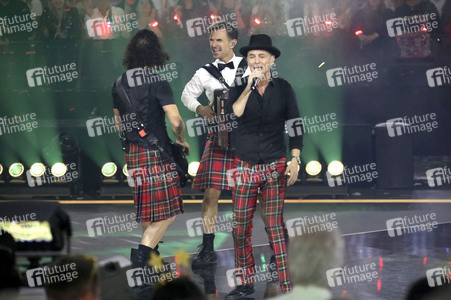 TV-Show 'Silvester-Schlagerbooom 2026 live - Die Wunderlichtershow!' in München