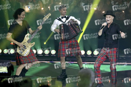 TV-Show 'Silvester-Schlagerbooom 2026 live - Die Wunderlichtershow!' in München