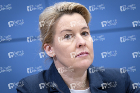 Pressebriefing zum Anschlag auf das Berliner Stromnetz in Berlin