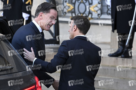 Treffen der Koaliton der Willigen in Paris