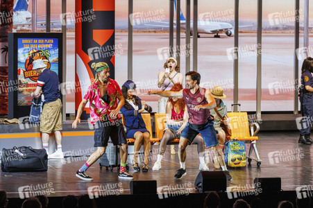 Musicalpremiere 'Malle Olé - das Musical, das ballert' in Duisburg