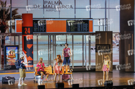 Musicalpremiere 'Malle Olé - das Musical, das ballert' in Duisburg