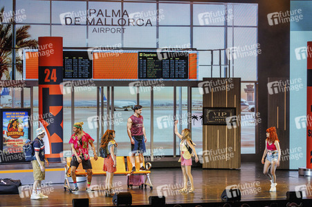 Musicalpremiere 'Malle Olé - das Musical, das ballert' in Duisburg