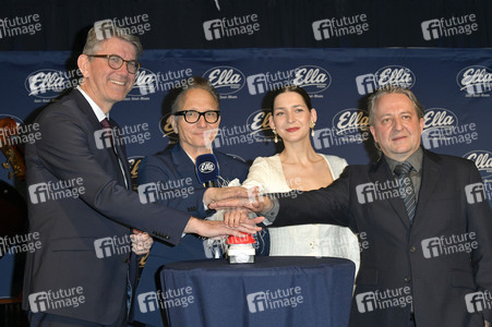 Fototermin zum Sendestart von Ella Radio in Berlin