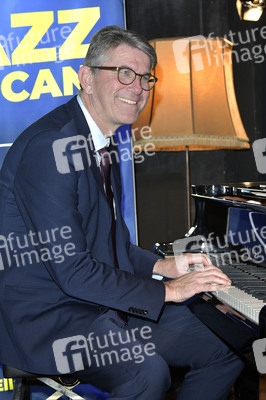 Fototermin zum Sendestart von Ella Radio in Berlin