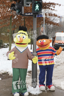 Ernie und Bert werden Ampelmännchen in Hamburg