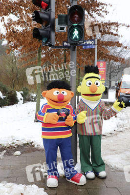 Ernie und Bert werden Ampelmännchen in Hamburg