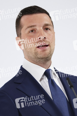 Pressekonferenz mit Jordan Bardella in Paris