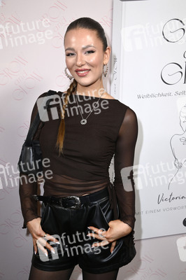 Grow & Glow Book Launch mit Victoria Jancke in Berlin