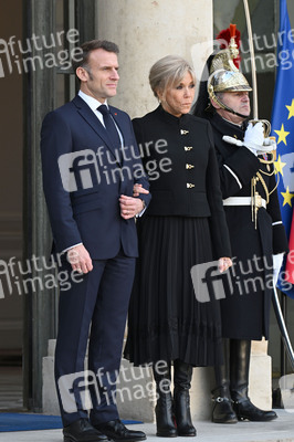Empfang von König Felipe VI. in Paris
