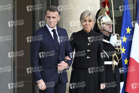 Empfang von König Felipe VI. in Paris