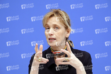 Bundespressekonferenz 'Seniorinnen und Senioren in der digitalen Welt' in Berlin