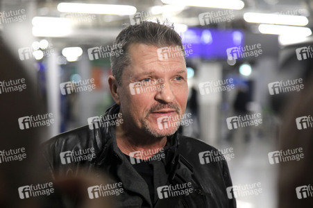 Abflug ins Dschungel-Camp 2026 vom Flughafen Frankfurt am Main