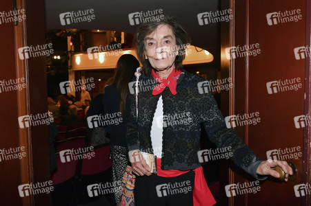 Theaterpremiere 'Wer schießt auf Frau Hummel?' in München