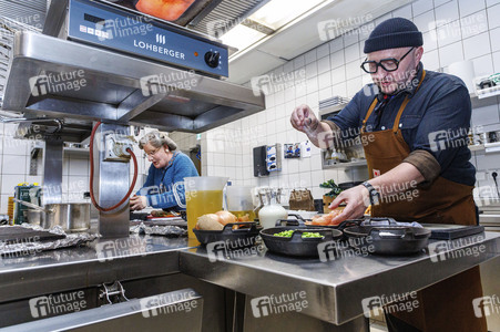 Kochnachhilfe für Mrs. Doubtfire von Fernsehkoch Sebastian Lege in Düsseldorf