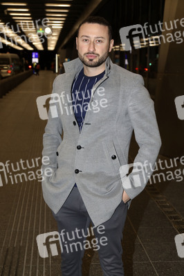 Abflug ins Dschungel-Camp 2026 vom Flughafen Frankfurt am Main