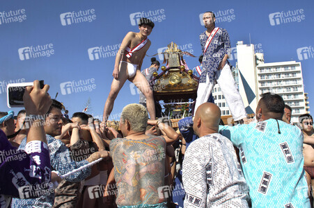 Reinigungszeremonie in Fujisawa